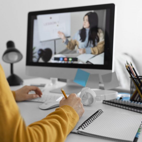 TUTORÍAS DE APOYO AL ESTUDIO · ON-LINE